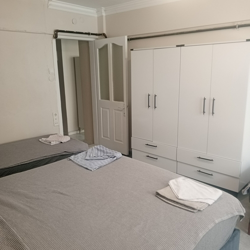 Room 5, Anka 1, Merkez