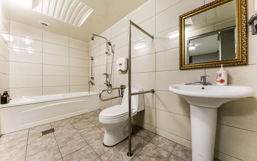 Bathroom 3, Gongju Hotel Geumgang, Gongju