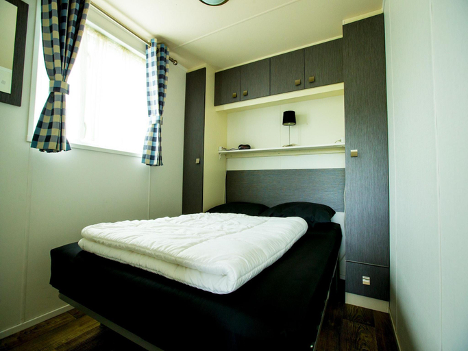 Bedroom 2, Chalet near Drunense Dunes, Tilburg