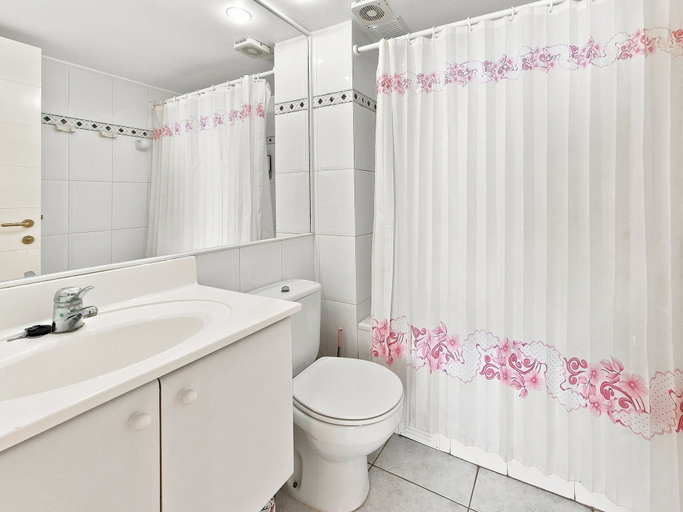 Bathroom 3, Oceana Suites EuroVista, Valparaíso