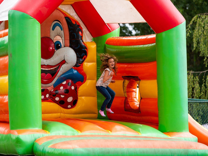 Facilities 1, Chalet in Olloy-sur-Viroin Holiday Park, Namur