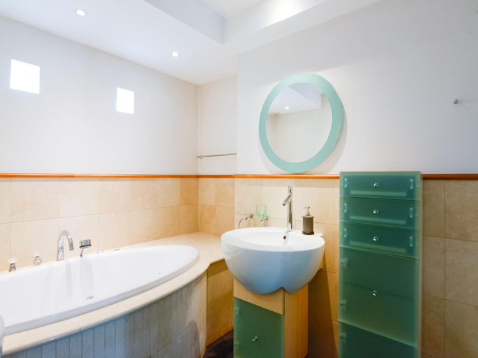 Bathroom 4, Picturesque villa with swimming pool, Brabant Wallon