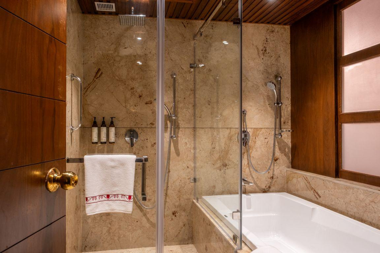 Bathroom 5, Saura Hotel, Agra, Agra
