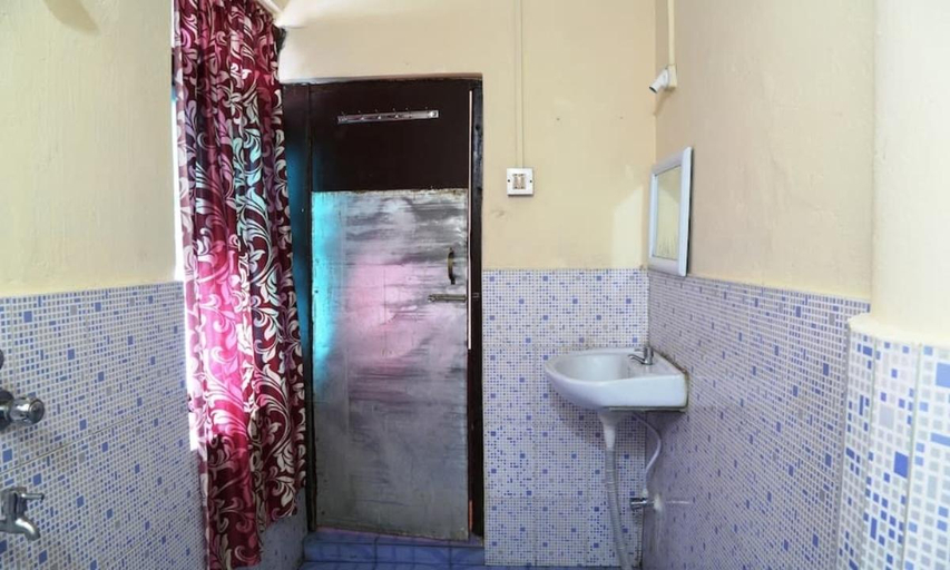 Bathroom 3, Hotel Chumila Gangtok, East Sikkim