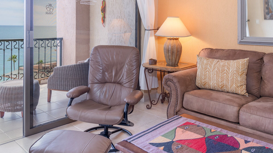 Living area 2, Beautiful Beachfront Retreat With Panoramic Ocean Views, Puerto Peñasco