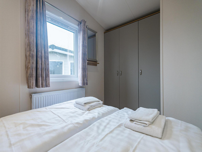 Bedroom 5, 2-Bedroom Family Retreat near Dunes, Schouwen-Duiveland