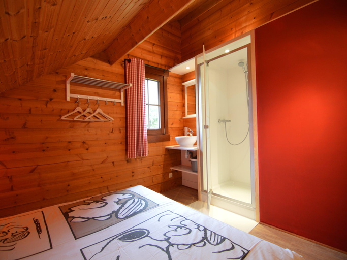 Bedroom 4, Chalet in Ardennes with Sauna & Garden, Liège