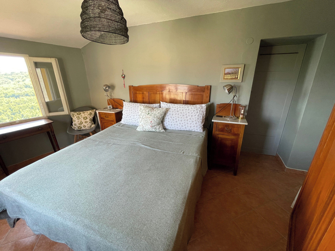 Room 2, House - Sleeps 6 - Garden, Parking, Pet Friendly, Lucca