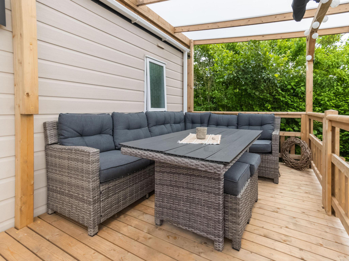 Balcony/terrace 4, Luxury chalet with garden in quiet location in Renesse, Schouwen-Duiveland