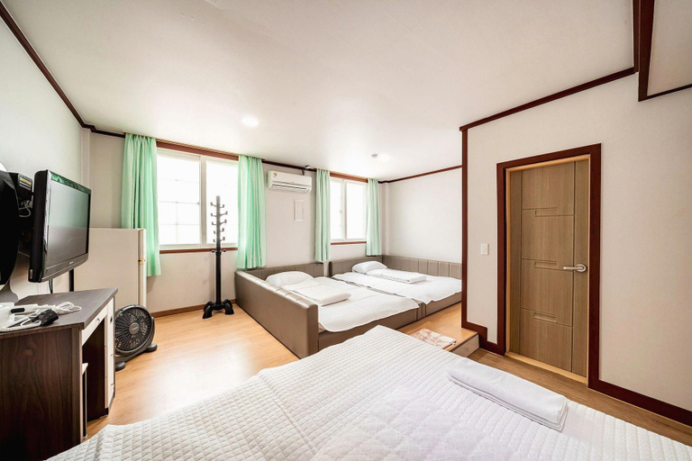 Bedroom 3, Jeju Olympia, Jeju
