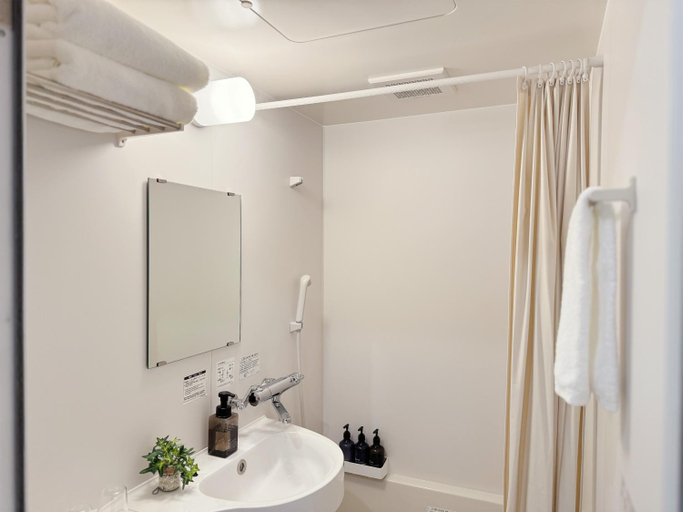 Bathroom 4, Fawn Hotel, Osaka