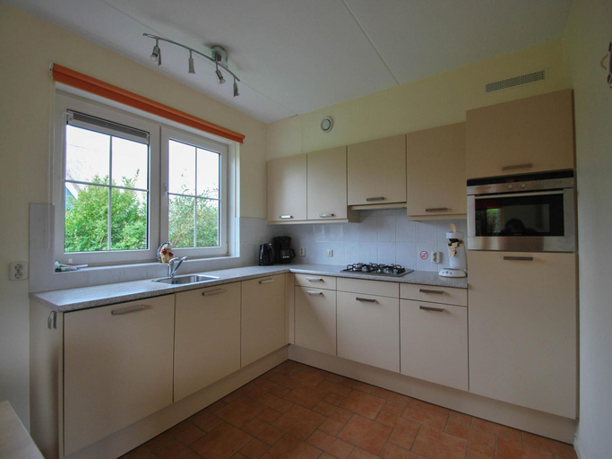 Kitchen, Beach Villa with Outdoor Spa for 6, Wûnseradiel