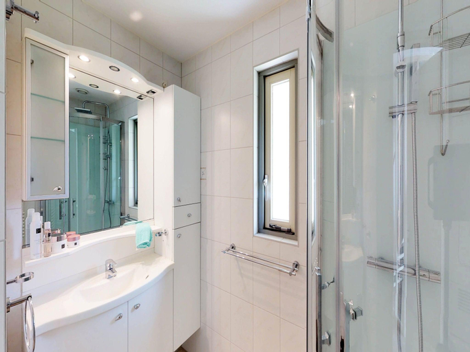 Bathroom, Villa by the Waterfront in the Netherlands, Noord-Beveland
