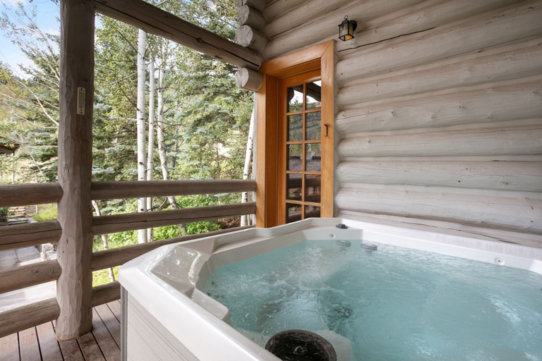 Outdoor spa tub 4, Deer Valley Ski-in/ski-out Private Hot Tub 2 Bedroom Condo, Summit