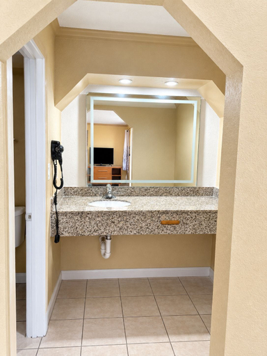 Bathroom 5, North Port INN, Sarasota