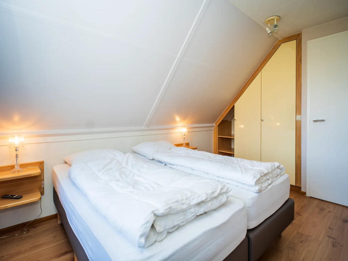 Bedroom 5, Texel Villa in Nature Reserve, Texel