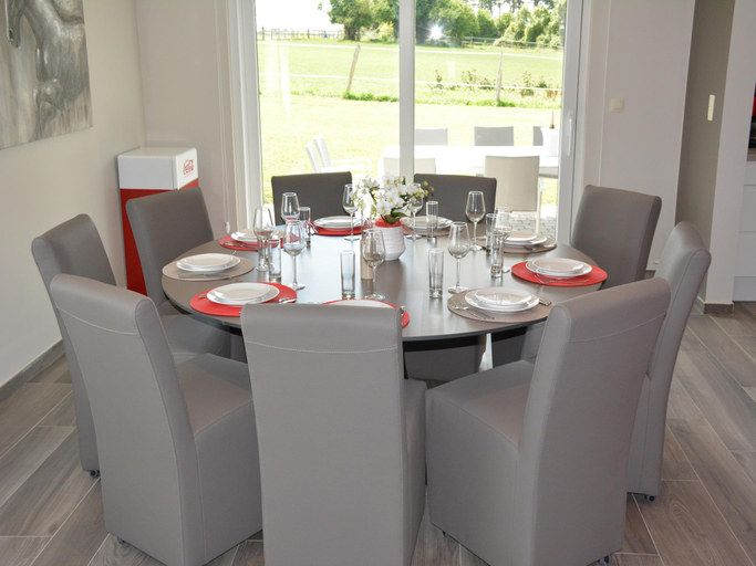 Food & Drinks 4, Modern villa in Rochefort close to the horses, Namur