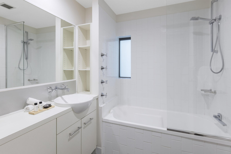 Bathroom 5, Oaks Brisbane on Margaret Suites, Brisbane
