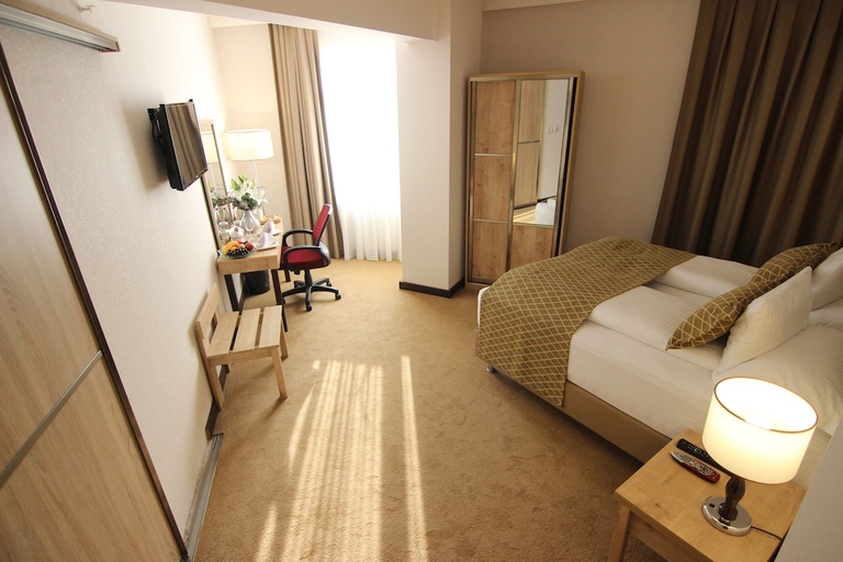 Bedroom 4, Atlas Oteli, Konak