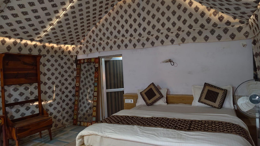 Bedroom, Maru Gunjan Desert Camp, Jaisalmer