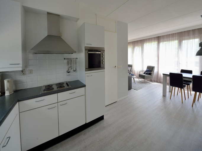 Kitchen, Waterfront Villa w/ Views, Slochteren