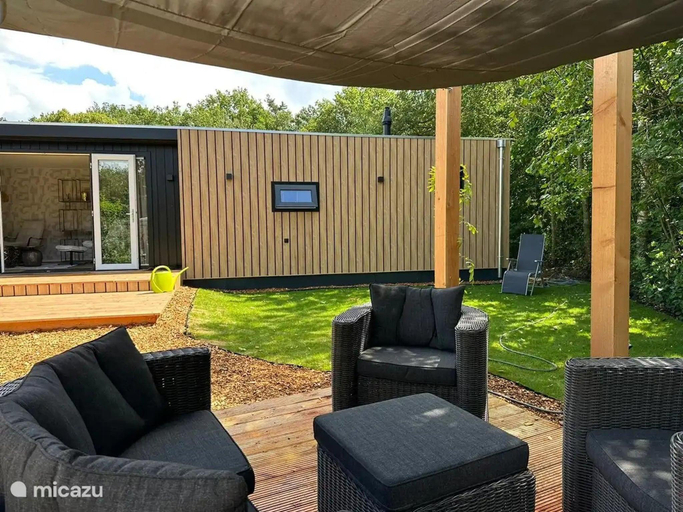 Balcony/terrace 2, Chalet de Blauwe Regen with Sun Terrace, Hardenberg