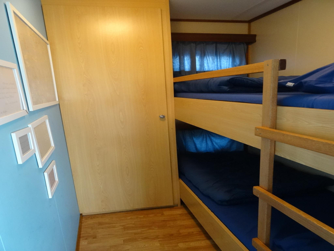 Bedroom 4, Chalet near Drunense Dunes in Van Gogh Style, Tilburg