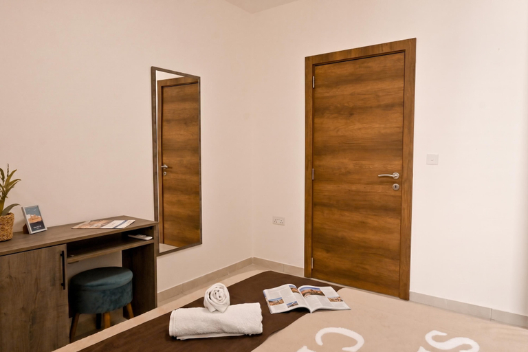 Room 2, Viviani Court 2bd Modern Apt Xewkija Gozo