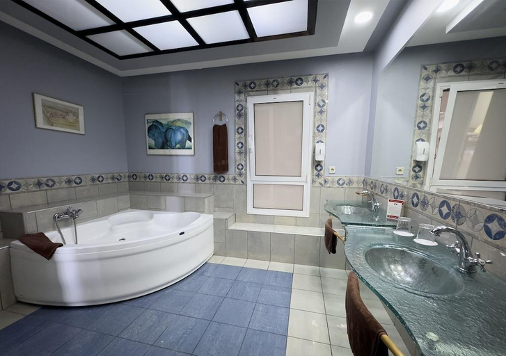 Bathroom 5, Holiday Club Jardin Amadores, Las Palmas