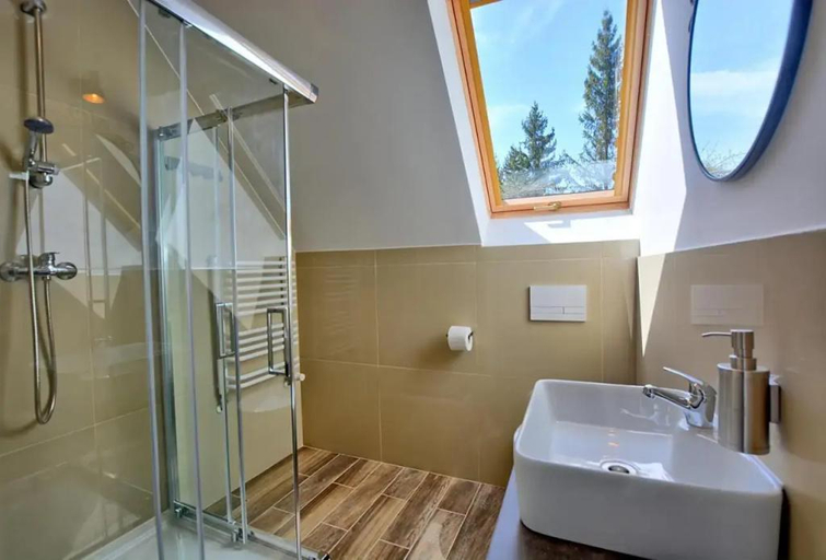 Bathroom 3, APARTAMENTY SPA & RESORT BUKOWIEC, Lesko