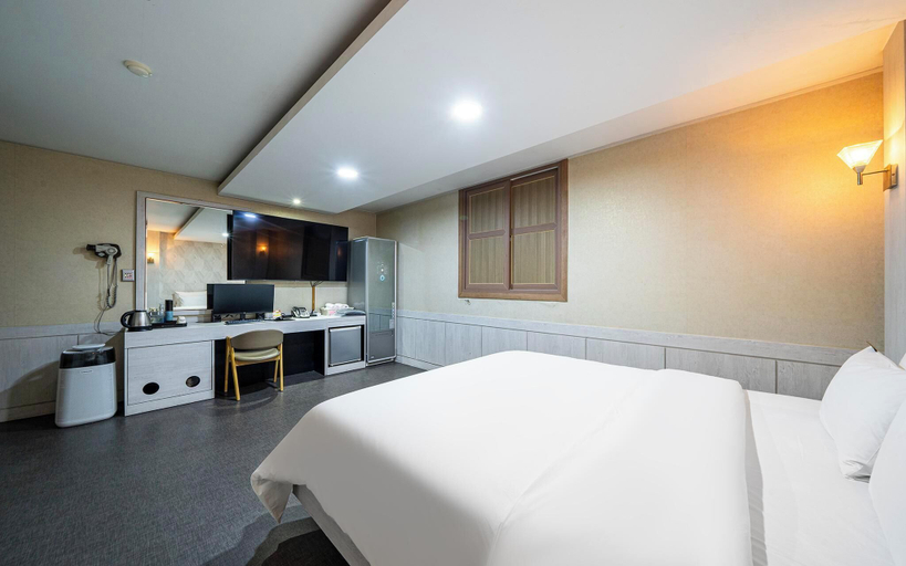 Bedroom 2, Gongju Hotel Geumgang, Gongju