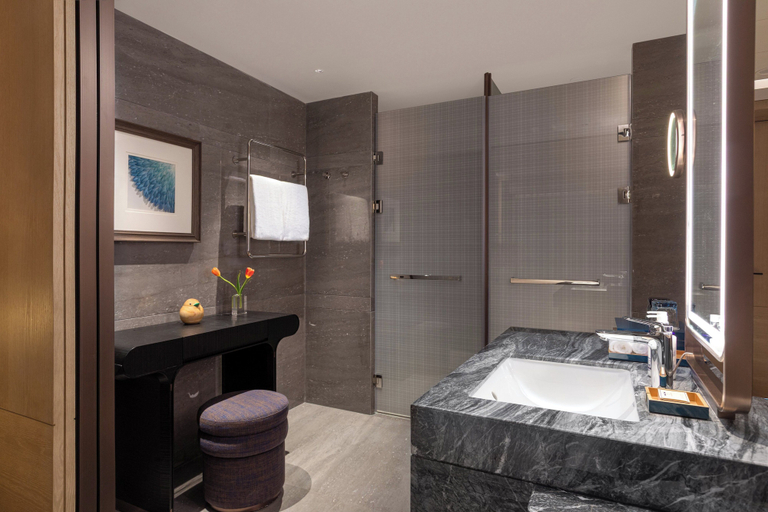 Bathroom 5, voco Sanya Dadonghai By IHG, Sanya