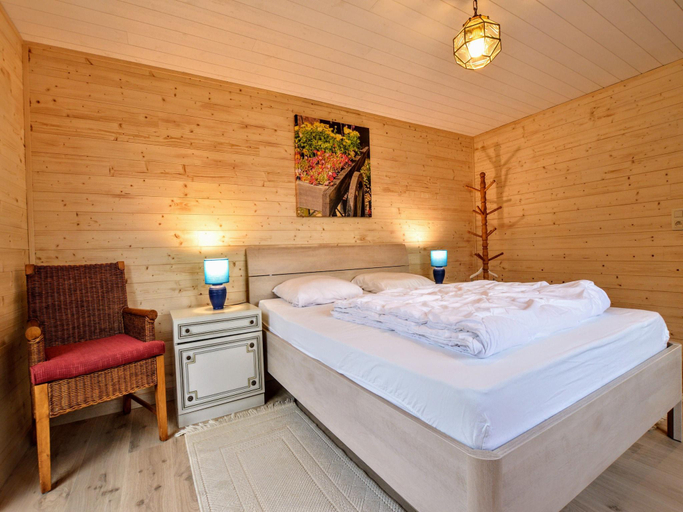 Bedroom 2, Quiet chalet with panoramic view and fenced garden, Luxembourg