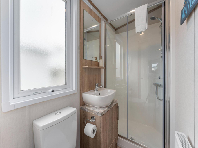 Bathroom, Chalet in De Haan with terrace, West-Vlaanderen
