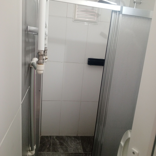Bathroom 2, Anka 1, Merkez