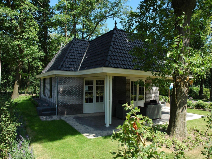 Exterior & Views 1, Villa in Netherlands with Spacious Garden, Barneveld