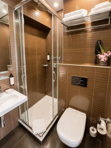 Bathroom 5, L'adresse, Paris