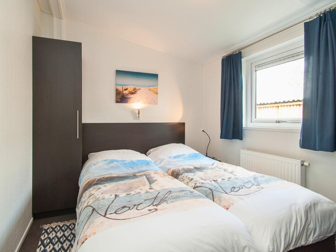Bedroom 2, Cozy Beachside Base with Dual Terraces, Noordwijk