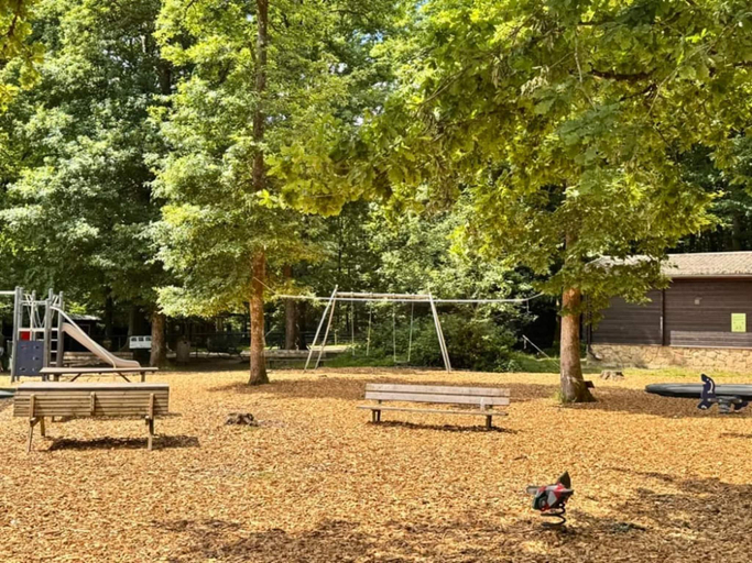 Garden 3, Woodland chalet in Namur, Namur