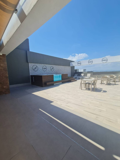 Outdoor dining 4, Stylish Metropolitan 2 Bedroom Apartment, Distrito Nacional