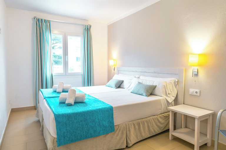 Bedroom 3, Apartamentos Seth Mestral y Llebeig, Baleares