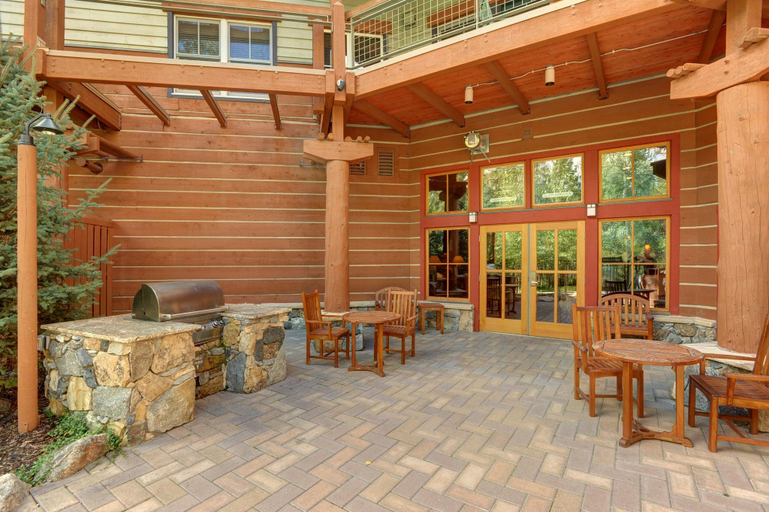 Others 4, Jackpine & Black Bear Lodge, Summit
