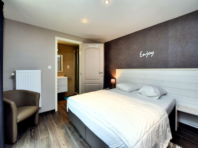 Bedroom 3, Luxurious Chalet in Beauraing with Sauna, Ardennes