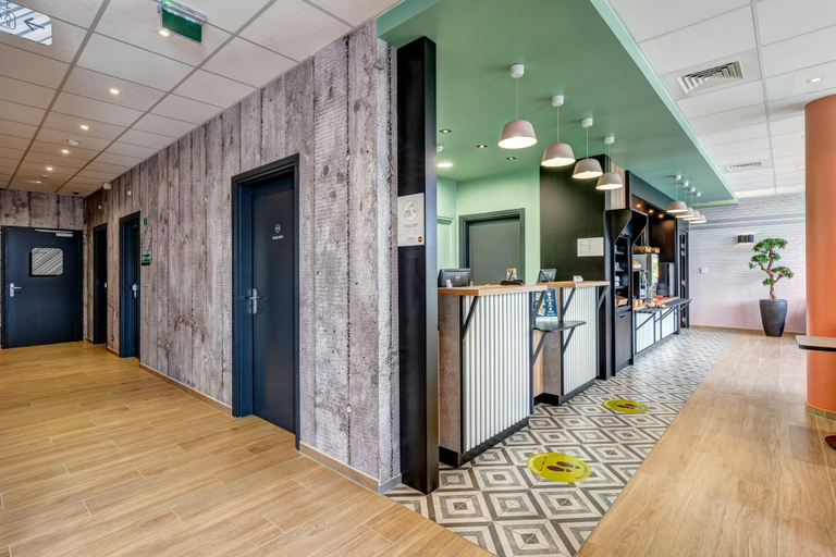 Public Area 2, B&B HOTEL Le Port- Marly St-Germain en Laye, Yvelines