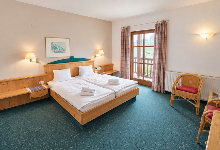 Room 4, Alpenapartments Embach - Wascherwirt -, Zell am See