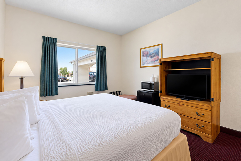 Bedroom 5, Fairbridge Inn & Suites Williston Near Airport, Williams