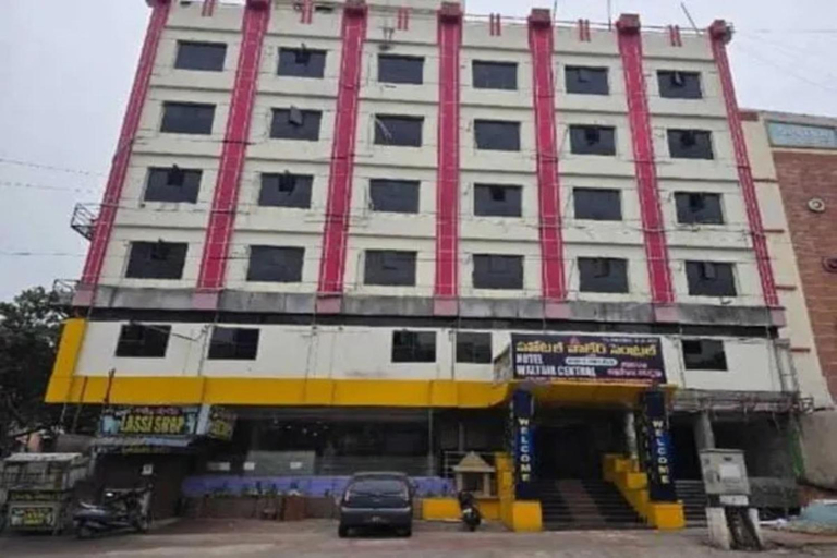 Entrance, FabHotel Waltair Center, Visakhapatnam