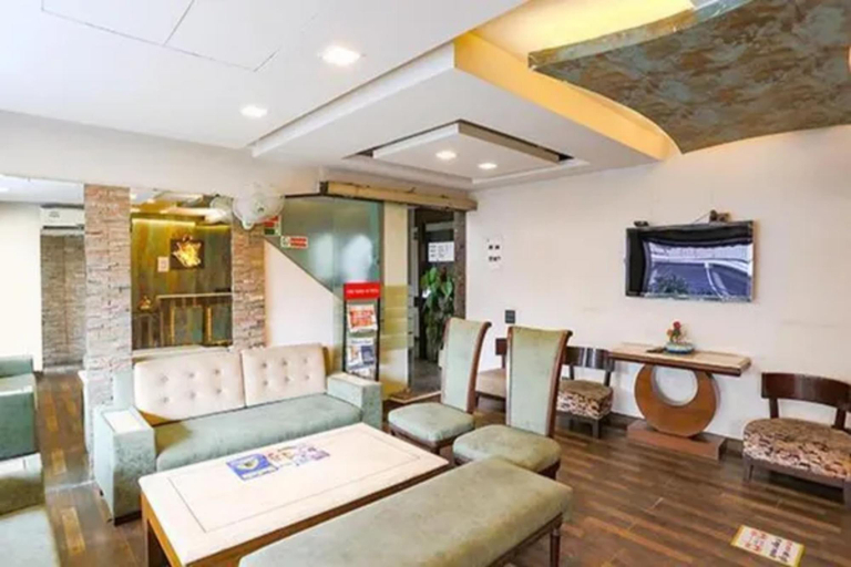 Public Area 2, FabHotel Clark Heights, Delhi