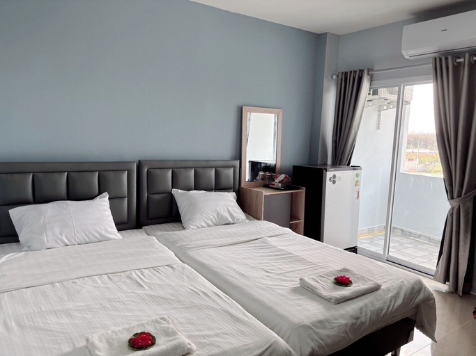 Room 4, Thana Apartment, Pluak Daeng