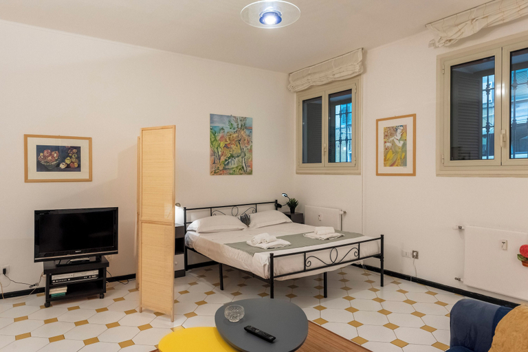 Room 2, Liberty Home In Genova Nervi 2min Walk to Sea, Genova